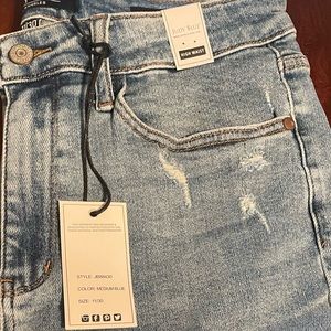 Judy Blue 11/30. NWT.